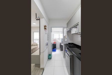 Sala/Cozinha de apartamento para alugar com 2 quartos, 63m² em Vila Guilhermina, São Paulo