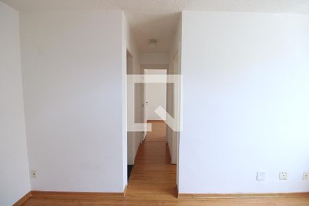 Corredor de apartamento para alugar com 2 quartos, 40m² em Guadalupe, Rio de Janeiro