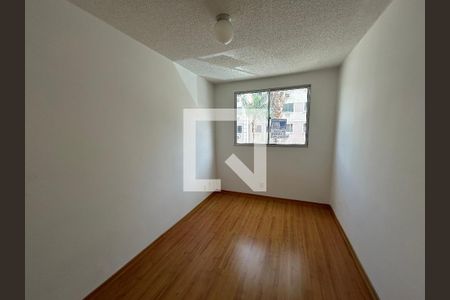 Quarto 1 de apartamento para alugar com 2 quartos, 40m² em Guadalupe, Rio de Janeiro