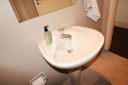 Lavabo de apartamento à venda com 3 quartos, 139m² em Itaim Bibi, São Paulo