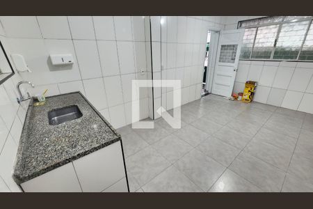 Cozinha de casa para alugar com 5 quartos, 290m² em Embaré, Santos