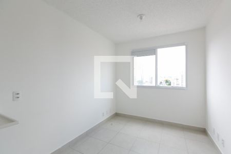 Sala / Cozinha de apartamento para alugar com 2 quartos, 35m² em Vila Carmosina, São Paulo