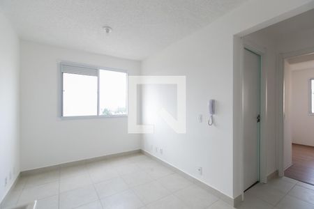 Sala / Cozinha de apartamento para alugar com 2 quartos, 35m² em Vila Carmosina, São Paulo