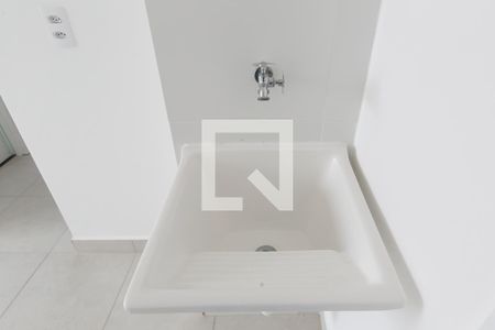 Sala / Cozinha de apartamento para alugar com 2 quartos, 35m² em Vila Carmosina, São Paulo