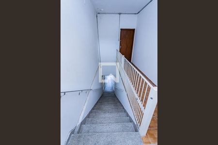 Escada de apartamento para alugar com 1 quarto, 55m² em Jardim Maristela, São Paulo