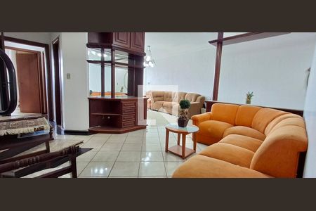 Sala  de apartamento para alugar com 3 quartos, 220m² em Estreito, Florianópolis