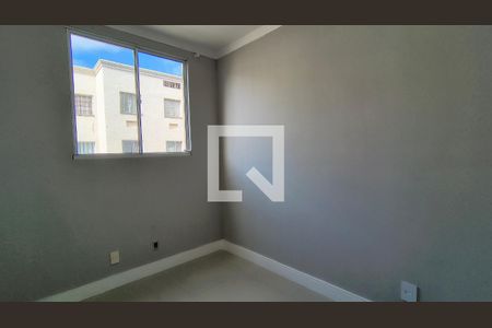 Quarto 2 de apartamento à venda com 3 quartos, 54m² em Vargem Pequena, Rio de Janeiro