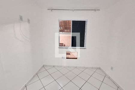 Quarto de casa para alugar com 2 quartos, 70m² em Chácaras Arcampo, Duque de Caxias