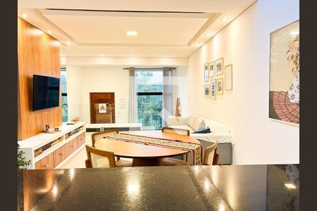 Sala de casa de condomínio à venda com 3 quartos, 310m² em Chácaras Aracary, Várzea Paulista