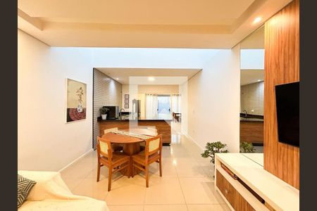 Sala de casa de condomínio à venda com 3 quartos, 310m² em Chácaras Aracary, Várzea Paulista