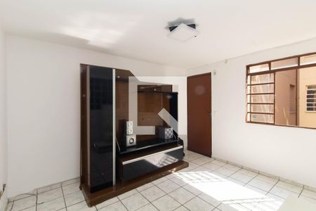 Sala de apartamento para alugar com 2 quartos, 64m² em Conjunto Residencial José Bonifácio, São Paulo