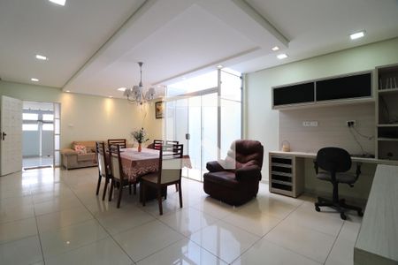 Sala de Jantar de casa para alugar com 3 quartos, 230m² em Nossa Senhora Aparecida, Uberlândia