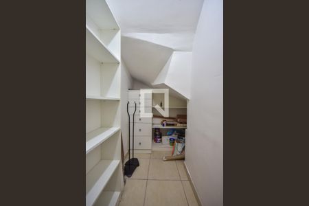 Armário do Hall de Entrada de casa de condomínio à venda com 4 quartos, 200m² em Jardim Ampliacao, São Paulo