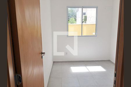 Quarto de apartamento para alugar com 2 quartos, 45m² em Inhoaíba, Rio de Janeiro