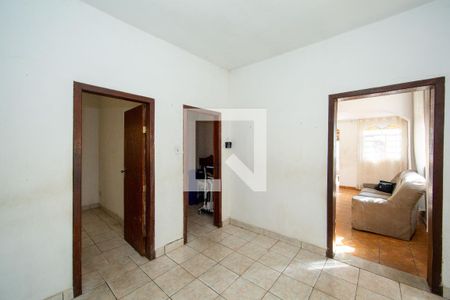 Sala de casa à venda com 3 quartos, 140m² em Califórnia, Belo Horizonte