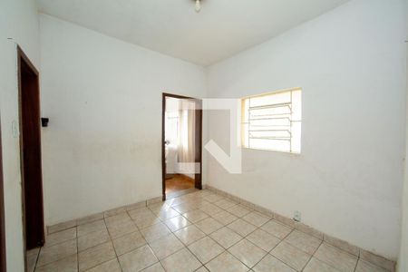 Sala de casa à venda com 3 quartos, 140m² em Califórnia, Belo Horizonte