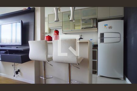 Cozinha  de apartamento à venda com 2 quartos, 59m² em Passo D’areia, Porto Alegre