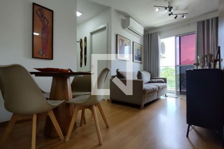 Sala de apartamento para alugar com 2 quartos, 50m² em Pechincha, Rio de Janeiro