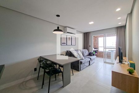 Sala de apartamento para alugar com 2 quartos, 99m² em Vila Caiçara, Praia Grande