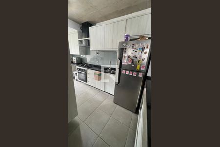 Sala/Cozinha de apartamento para alugar com 2 quartos, 75m² em Jardim Sabara, São Paulo