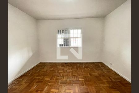 Quarto 1 de casa para alugar com 2 quartos, 250m² em Vila Albano, São Paulo