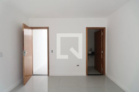 Suíte 1 de casa para alugar com 2 quartos, 120m² em Jardim Las Palmas, Guarujá