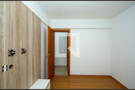 Quarto de apartamento à venda com 3 quartos, 180m² em Prado, Belo Horizonte