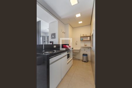 Cozinha e Área de Serviço de kitnet/studio à venda com 1 quarto, 40m² em São João, Porto Alegre