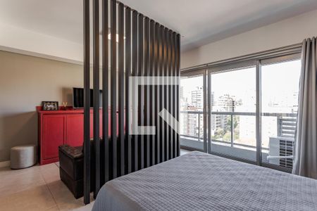 Sala/Quarto de kitnet/studio à venda com 1 quarto, 40m² em São João, Porto Alegre