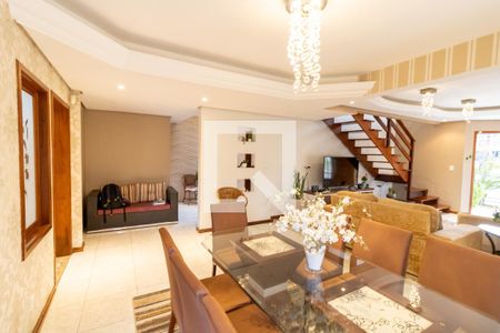 Sala de Jantar de casa à venda com 3 quartos, 250m² em Hípica, Porto Alegre