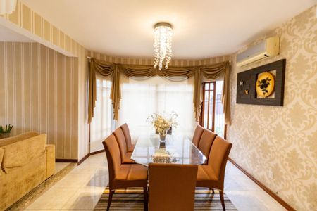 Sala de Jantar de casa à venda com 3 quartos, 250m² em Hípica, Porto Alegre