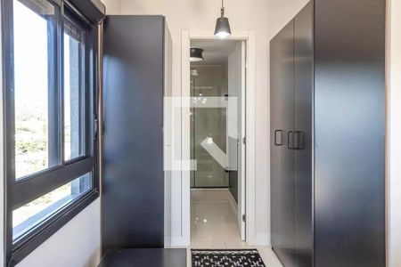 Corredor de kitnet/studio à venda com 1 quarto, 38m² em Partenon, Porto Alegre