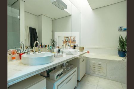 Casa à venda com 4 quartos, 340m² em Cidade Jardim, São Paulo