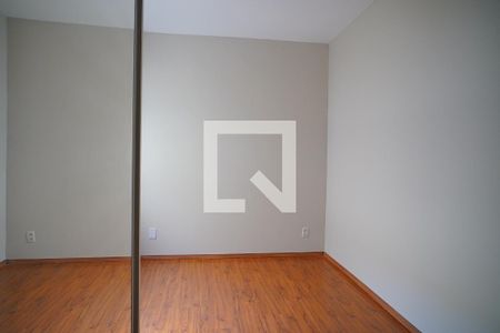Quarto  de apartamento à venda com 1 quarto, 42m² em Petrópolis, Porto Alegre