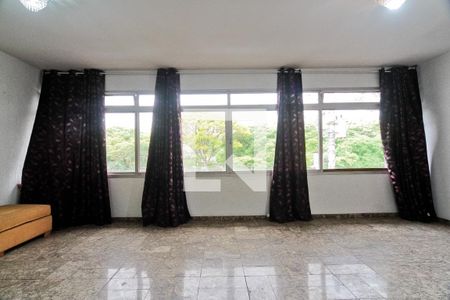 Sala de casa para alugar com 4 quartos, 350m² em Jardim Sao Bento, São Paulo