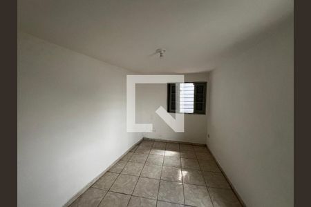 Quarto  de casa para alugar com 2 quartos, 60m² em Jardim Rossin, São Paulo
