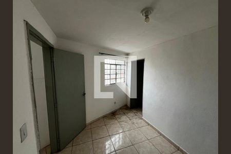 Sala de casa para alugar com 2 quartos, 60m² em Jardim Rossin, São Paulo