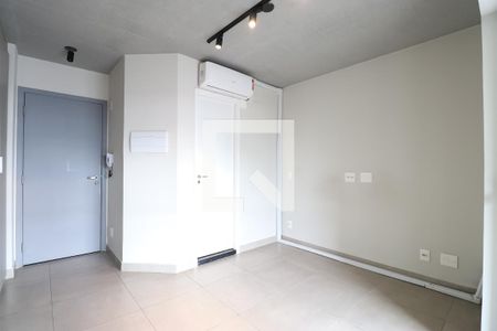 Sala/Quarto de kitnet/studio à venda com 1 quarto, 30m² em Bom Retiro, São Paulo