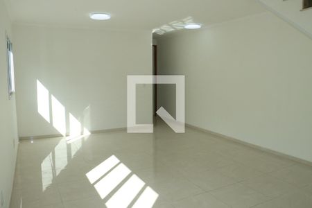 Sala de casa de condomínio para alugar com 3 quartos, 140m² em Caucaia do Alto , Cotia