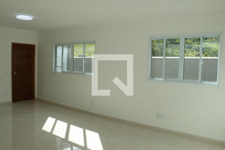 Sala de casa de condomínio para alugar com 3 quartos, 140m² em Caucaia do Alto , Cotia