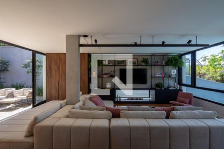 Sala de casa à venda com 4 quartos, 625m² em Pacaembu, São Paulo