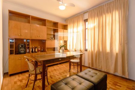 Sala 2 de casa para alugar com 3 quartos, 250m² em Vila Ipiranga, Porto Alegre