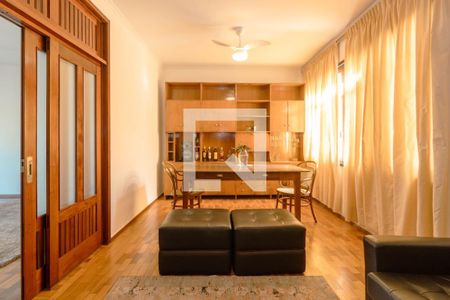 Sala 2 de casa para alugar com 3 quartos, 250m² em Vila Ipiranga, Porto Alegre