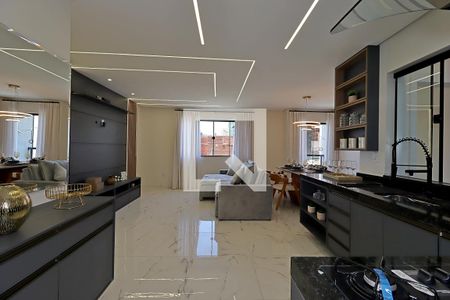 Cozinha de casa à venda com 3 quartos, 220m² em Vila Camilópolis, Santo André