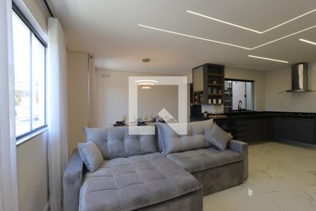 Sala de Estar de casa à venda com 3 quartos, 150m² em Vila Camilópolis, Santo André