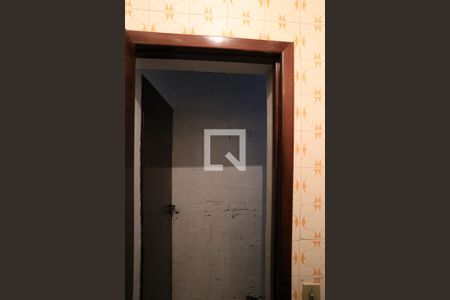 Banheiro de serviço de apartamento à venda com 3 quartos, 98m² em Sagrada Família, Belo Horizonte