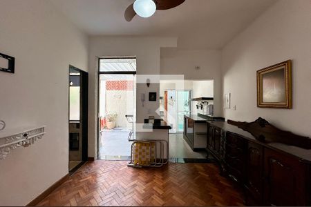 Sala de apartamento para alugar com 2 quartos, 65m² em Urca, Rio de Janeiro