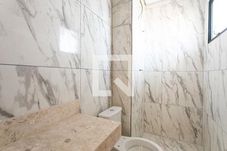 Banheiro de apartamento para alugar com 2 quartos, 45m² em Vila Antonina, São Paulo