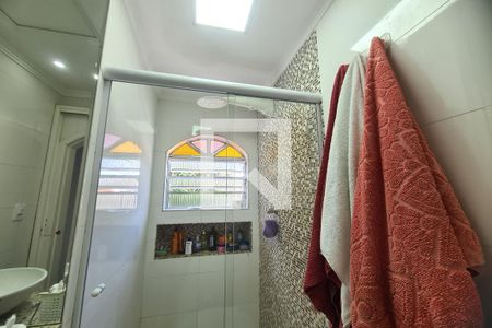 Banheiro da Suíte de casa à venda com 3 quartos, 134m² em Jardim Piqueroby, São Paulo