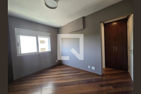 Apartamento à venda com 4 quartos, 213m² em Vila Nova Conceição, São Paulo